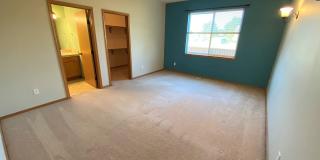 Large 3 Bed Home with Office, Fenced Yard, and Lawn Service! Gallery 26