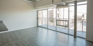 Baltimore Station Gallery 19