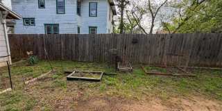 114 E Hull Street Gallery 17