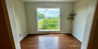 Spacious 2 Bedroom, 2 Bathroom Condominium with City Views Gallery 9