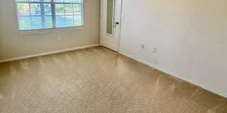 3 bedroom 2 bathroom Condo in the Gardens at Beachwalk Gallery 17