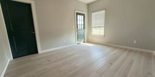 Modern 2-Bedroom Duplex Unit | Stylish Design & Prime Location Gallery 10