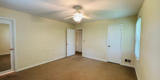 4 Bedroom, 2.5 Bath Townhouse Gallery 17