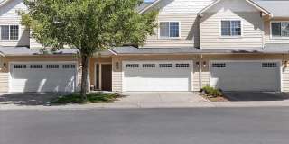 3-Bedroom Townhome with Garage – Prime Coeur d’Alene Location Gallery 1