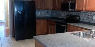 Acton Park Townhouse For Rent! Gallery 4