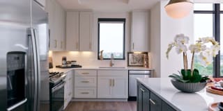 The Hadley Gallery 6