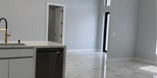 221 SW 25th Avenue Gallery 11