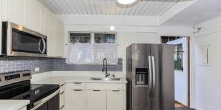 Tropic Gardens - renovated, split level 2, bedroom, 2 bath with 2 parking stalls Gallery 17