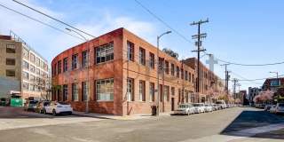500 Molino St Ste 208 Gallery 11