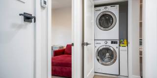 Beautiful 3 bed 2.5 baths "fully furnished" townhouse in the charming neighborhood of University Heights. Gallery 35