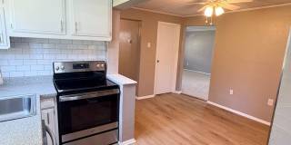 3 Bed, 1.5 Bath in Overbrook/ Brookline for rent- Huge yard and great layout! Gallery 11