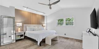 1865 NE 197th Ter Gallery 37