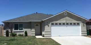 4 Bedroom House in Biggs AVAILABLE NOW!! Gallery 1