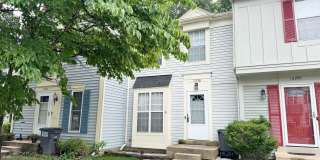 LAKE RIDGE TOWNHOUSE - HANDY TO QUANTICO AND FORT BELVOIR Gallery 1