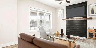 4 Bedroom Home Close to Downtown Gallery 5