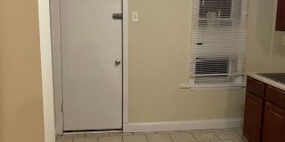 Three Bedroom One Bathroom Ready For ASAP Move In Gallery 13