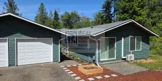 Check out this completely wonderful 2-bedroom, 1.0-bath unit! Gallery 1