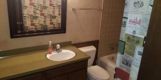 quiet complex, 1200 sq feet , walk in closet second floor Gallery 1