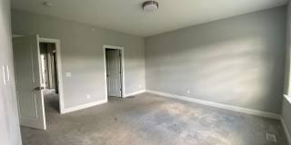 Room in 4 Bedroom Townhome at Philip's Square Gallery 43