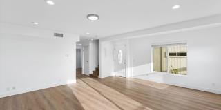 *Limited Move In Special for April Lease Start Date- $750 Off First Month's Rent! *OCEAN VIEWS! Renovated 2 Bed, 2.5 Bath Townhome in San Clemente! Gallery 8