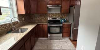 SEQUOIA TOWNHOUSE FOR RENT Gallery 1