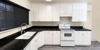 Quaint Home in Desirable Midtown Neighborhood! Gallery 9