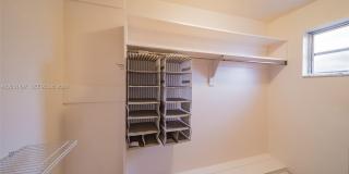 4410 N Buchanan St Gallery 73