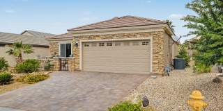 Stunning upgraded Solera At Anthem Home with Spa in back yard! Gallery 4