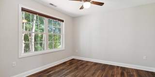 19 Benjamin Ln Gallery 23