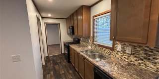 106 Lincoln Street Gallery 1