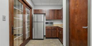 728 College Street Gallery 19