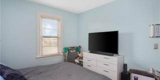 209 3rd Street Gallery 18