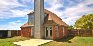 Available to Pre-Lease! Recently Updated 3 Bedroom! Gallery 3