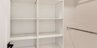 5035 N. Lincoln Ave Gallery 3