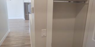 1 Bedroom + Den 1.5 bath 2 Car Garage VIEWS & VIEWS! Gallery 5