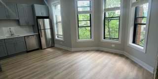 422 W Belden Ave Gallery 6