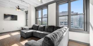 32 Peachtree Street NW Gallery 7