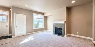 Modern 3 Bed/2.5 Bath with Double Car Garage Townhome in Sandy, OR! Gallery 7