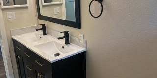 Large 5 Bedroom House in North Campus! Gallery 7