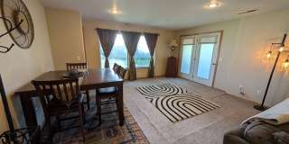Gorgeous large Clarkston Heights duplex Gallery 1