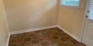 Renovated 3 Bedroom Home with fenced in back yard Gallery 7