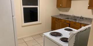 2 bedroom house in Midtown accross the street from Denton Park! Gallery 12