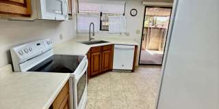 Charming 3-BR Home in Snow Park Gallery 16