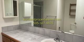 2 Bed, 2 Bath Townhouse Gallery 14
