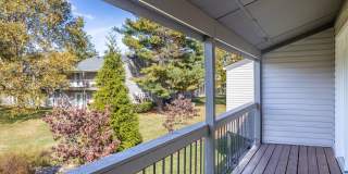 The Pops Apartments Gallery 24