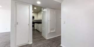 Gorgeous 2 Bed/2 bath apartment in excellent Sherman Oaks area! Gallery 10