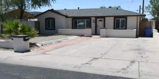 Updated 5 Br 2 Ba Home Near the 51 and Indian School in Central Phoenix Gallery 1