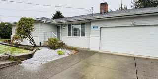 Burlington 3 Bed 2 Bath Home in quiet neighborhood Gallery 1