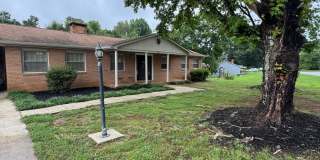Spacious 3 Bedroom Home with Office, Pool, & Lawn Care Included – Hudson, NC Gallery 1