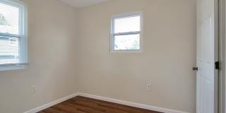 3 bedroom 1 bath house in Midtown available Mid- August Gallery 16